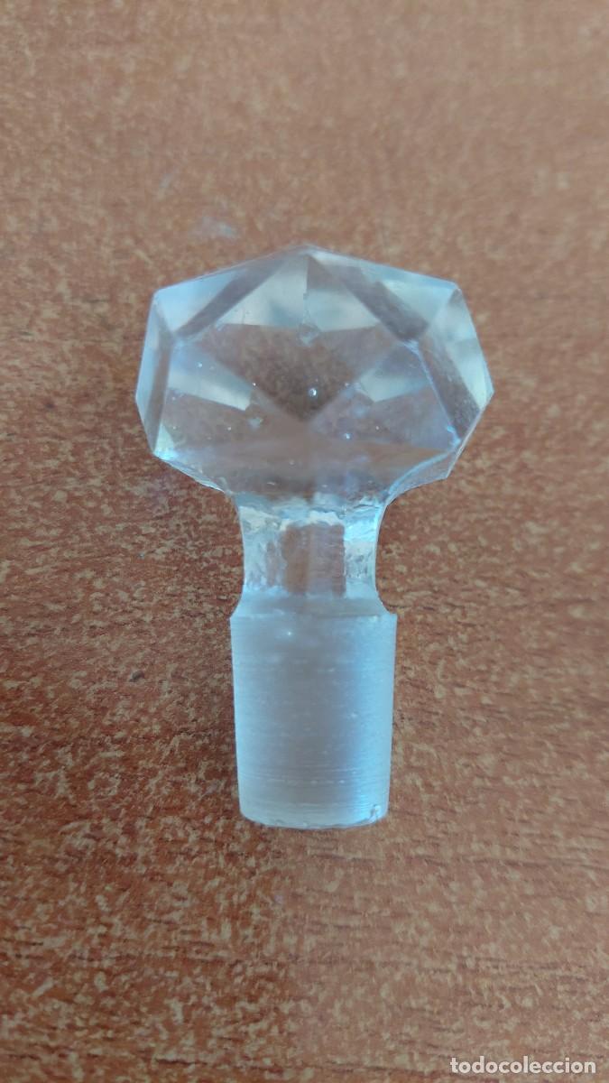 Antig&uuml;edades: Tap&oacute;n de cristal tallado