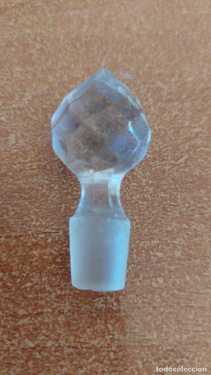 Antig&uuml;edades: Tap&oacute;n de cristal tallado