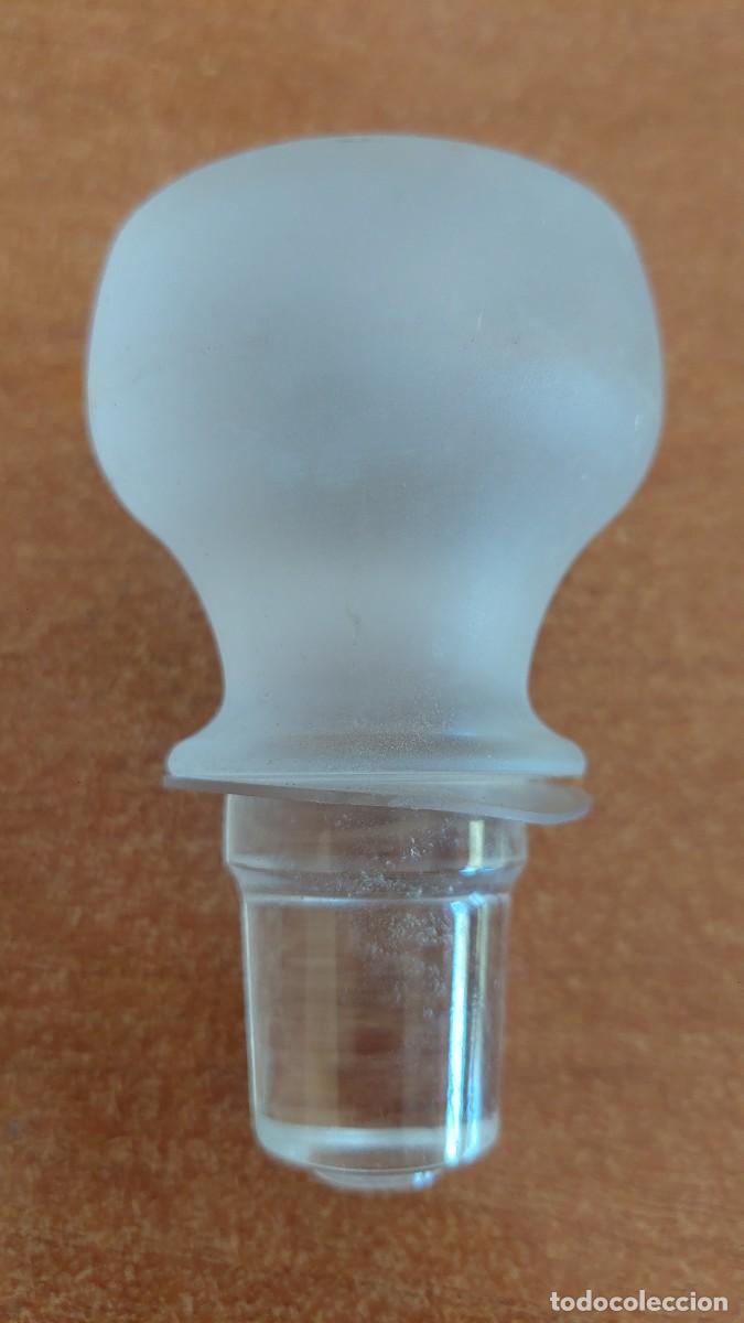 Antig&uuml;edades: Tap&oacute;n de cristal soplado