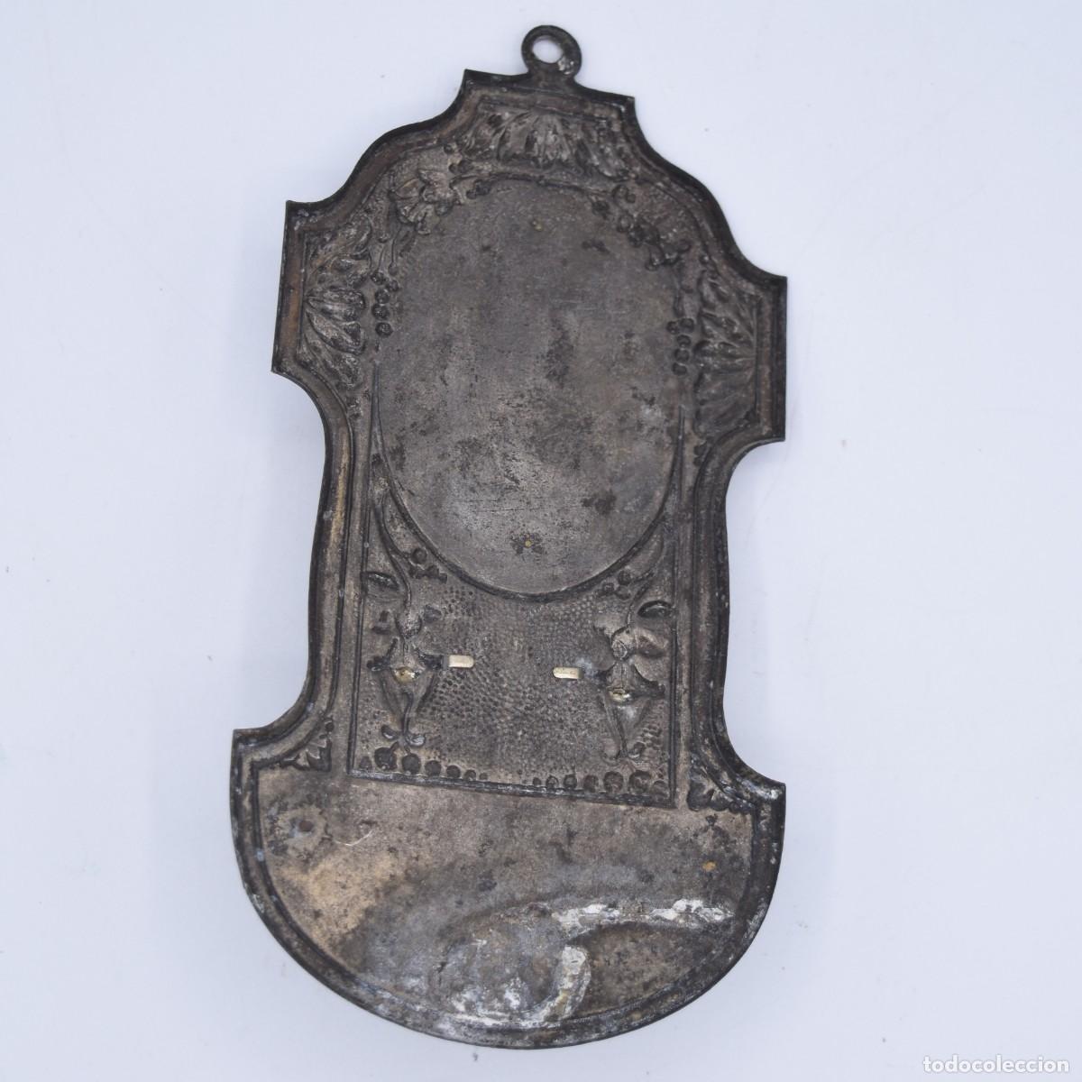 Antig&uuml;edades: Benditera antigua de metal - Foto 2