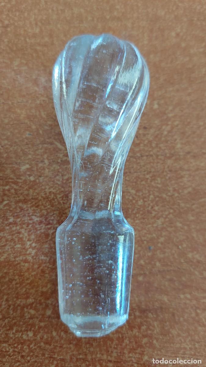 Antig&uuml;edades: Tap&oacute;n de cristal soplado