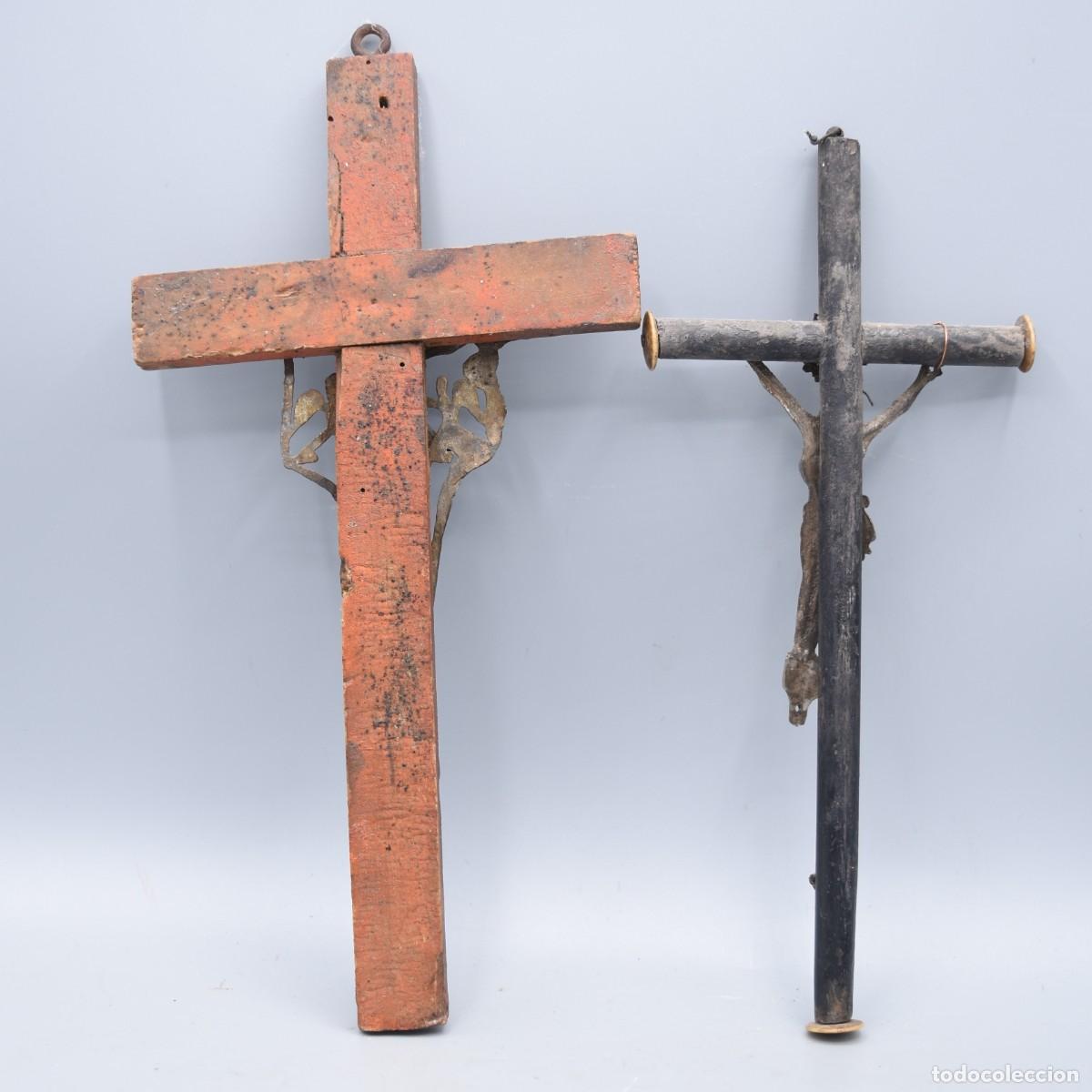 Antig&uuml;edades: Crucifijos antiguos de madera - Foto 4