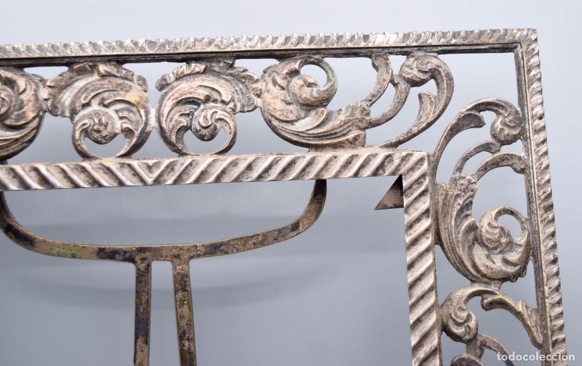 Antig&uuml;edades: Marco de bronce antiguo - Foto 4