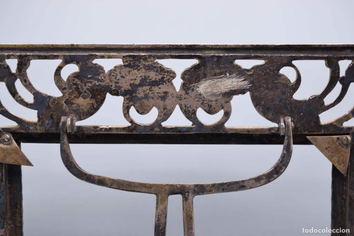 Antig&uuml;edades: Marco de bronce antiguo - Foto 11