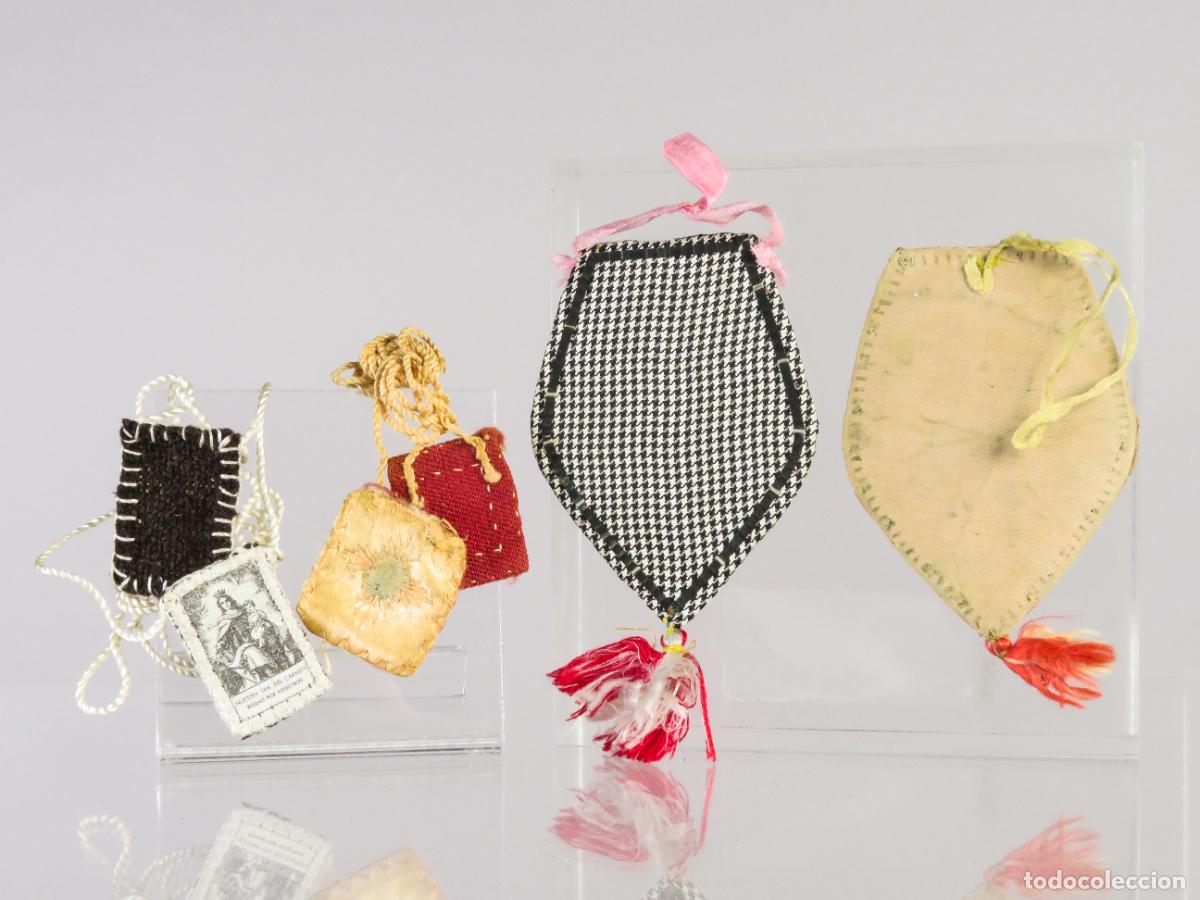 Antig&uuml;edades: 3 escapulario Virgen Carmen y 2 m&aacute;s primera mitad S XX