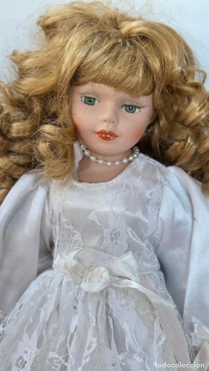 Antig&uuml;edades: mu&ntilde;eca coleccionable de porcelana - Foto 3