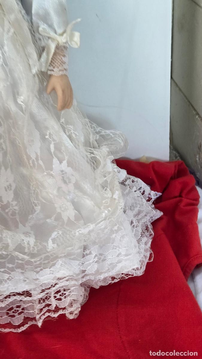 Antig&uuml;edades: mu&ntilde;eca coleccionable de porcelana - Foto 6