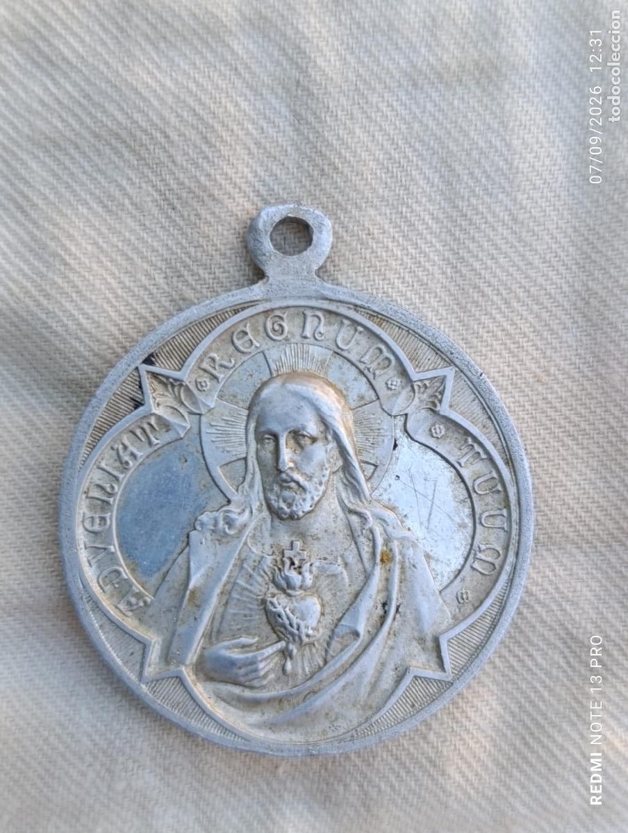 Antig&uuml;edades: Medalla Religiosa Apostulatus Antigua de aluminio.