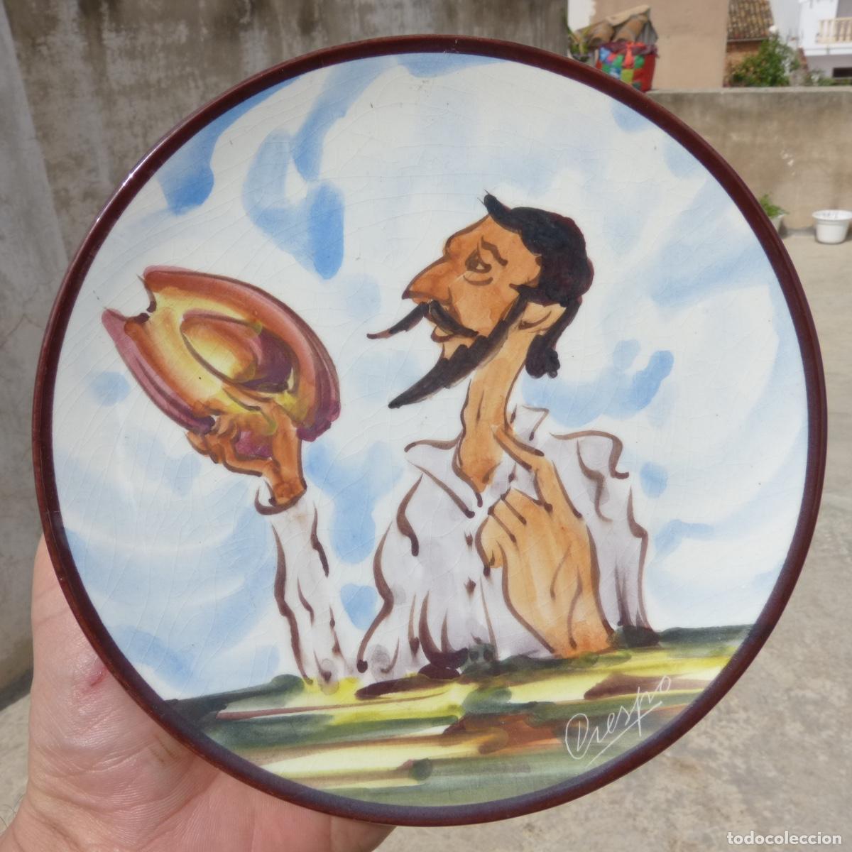 Antig&uuml;edades: Plato de ceramica pintado a mano, Crespo , Manises, el quijote, 18cm, 308gr.