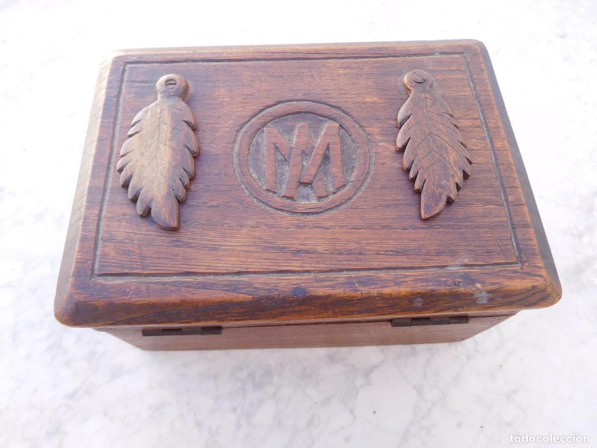 Antig&uuml;edades: Limosnero antiguo de madera Ave Maria