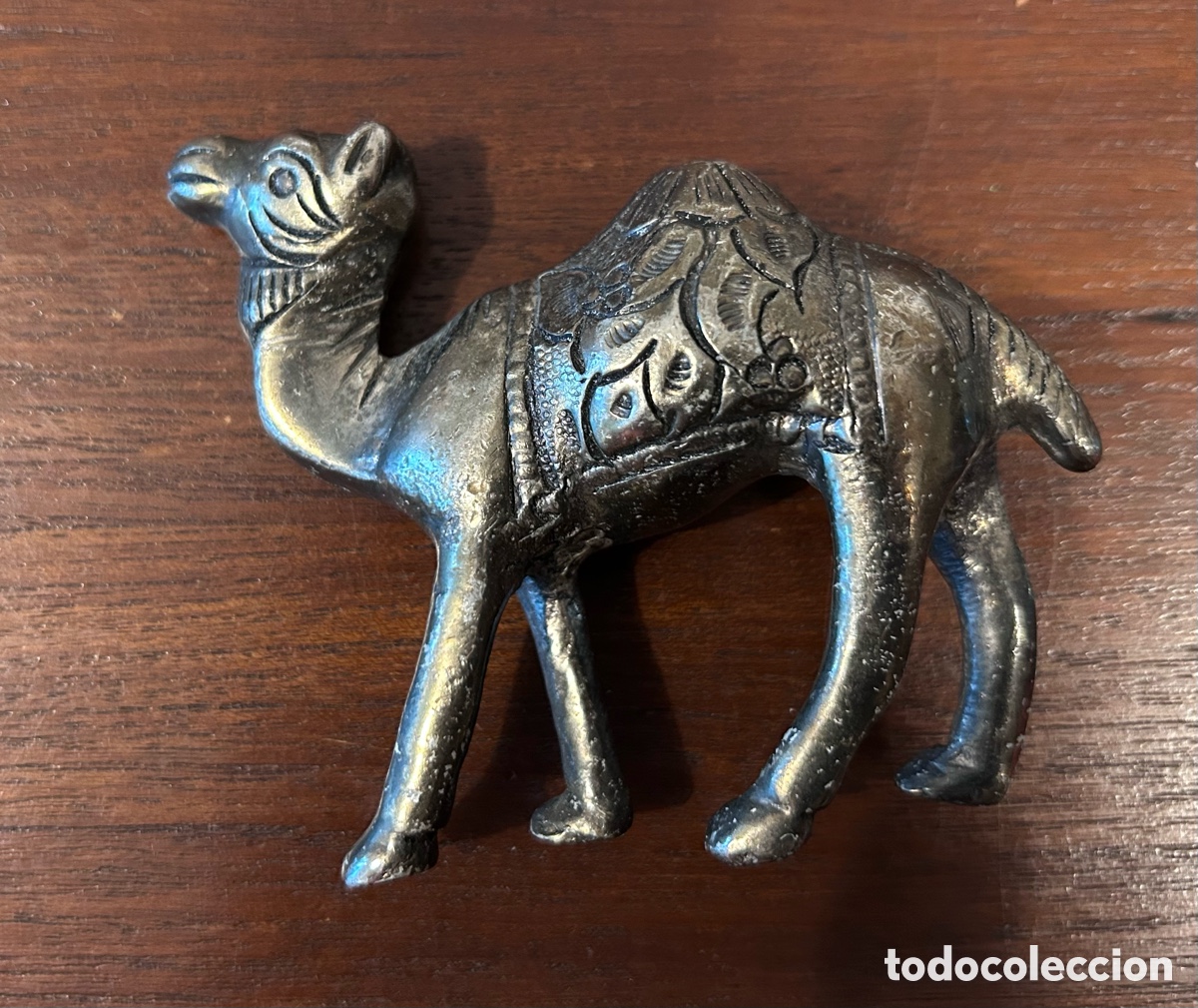 Antig&uuml;edades: FIGURA DE DROMEDARIO DE METAL