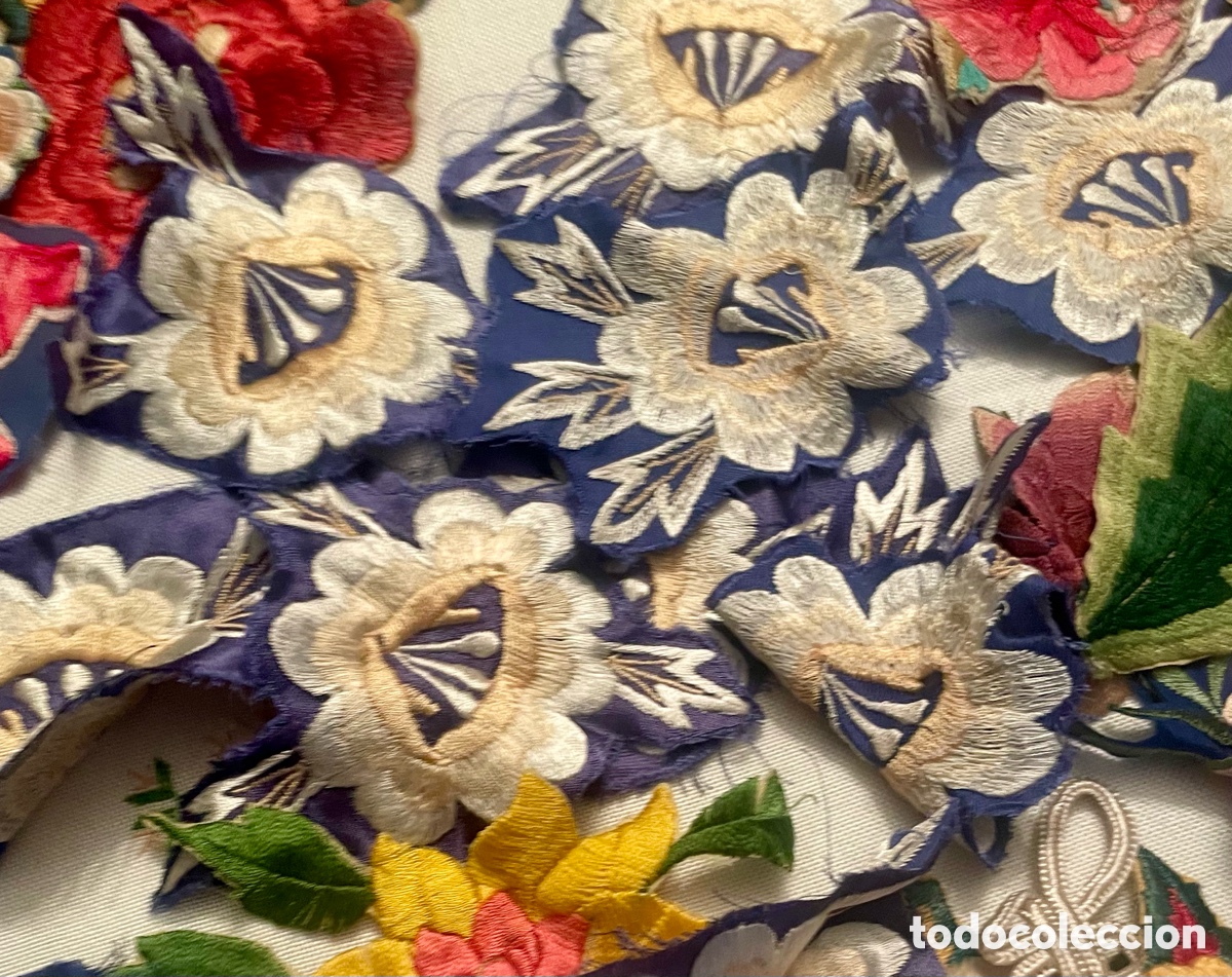 Antig&uuml;edades: Flores Antiguas Bordadas - Foto 3