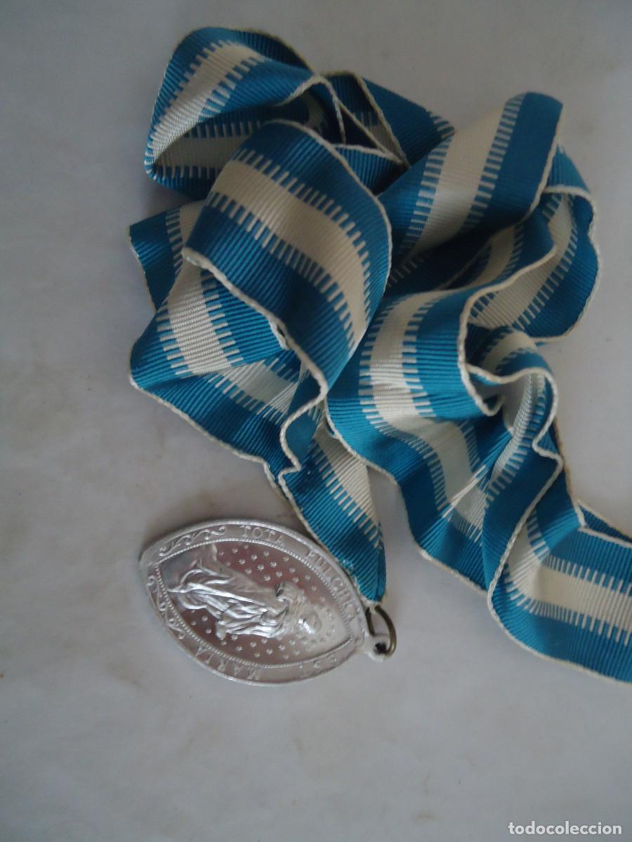 Antiguidades: MEDALLA CON SU CINTA ORIGINAL TOTA PULCHRA EST MARIA. -- 25