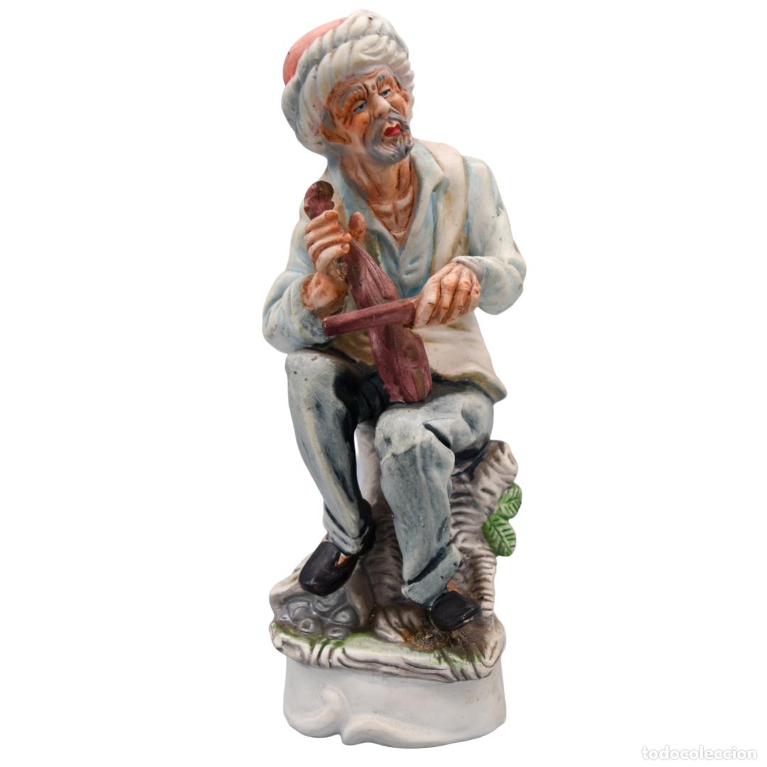Antiquit&auml;ten: Figura de cer&aacute;mica pintada a mano