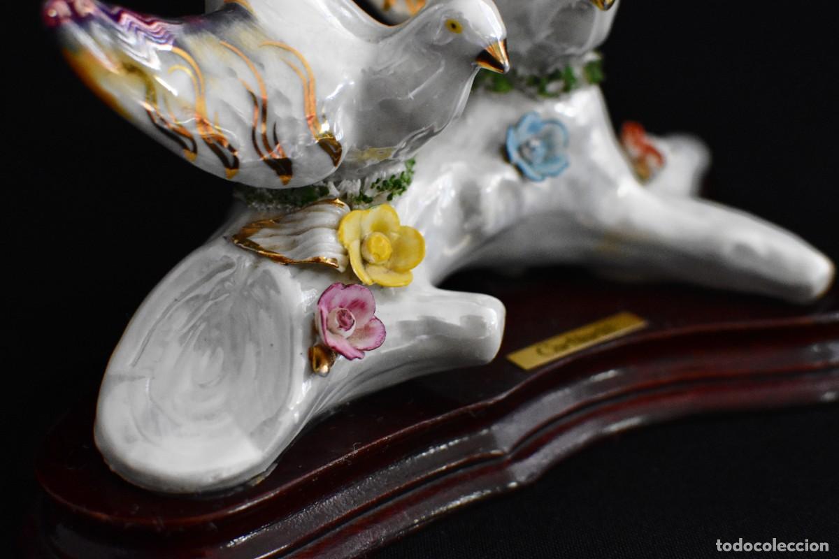 Antig&uuml;edades: Porcelana pintada a mano - Palomas - Foto 10