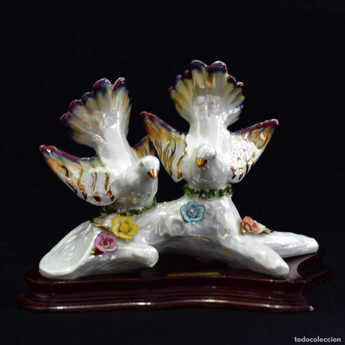 Antig&uuml;edades: Porcelana pintada a mano - Palomas - Foto 16