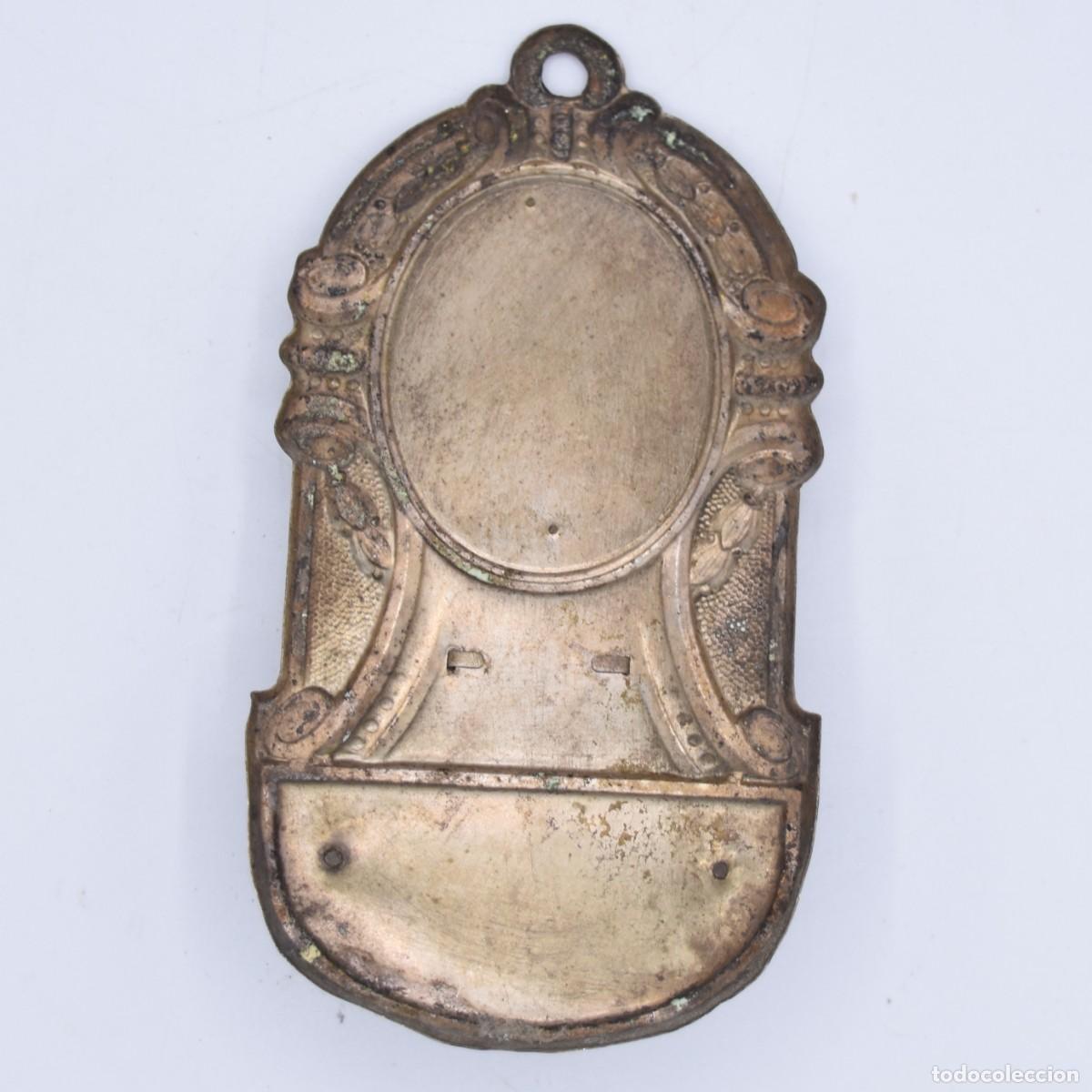 Antig&uuml;edades: Benditera antigua de metal - Foto 2