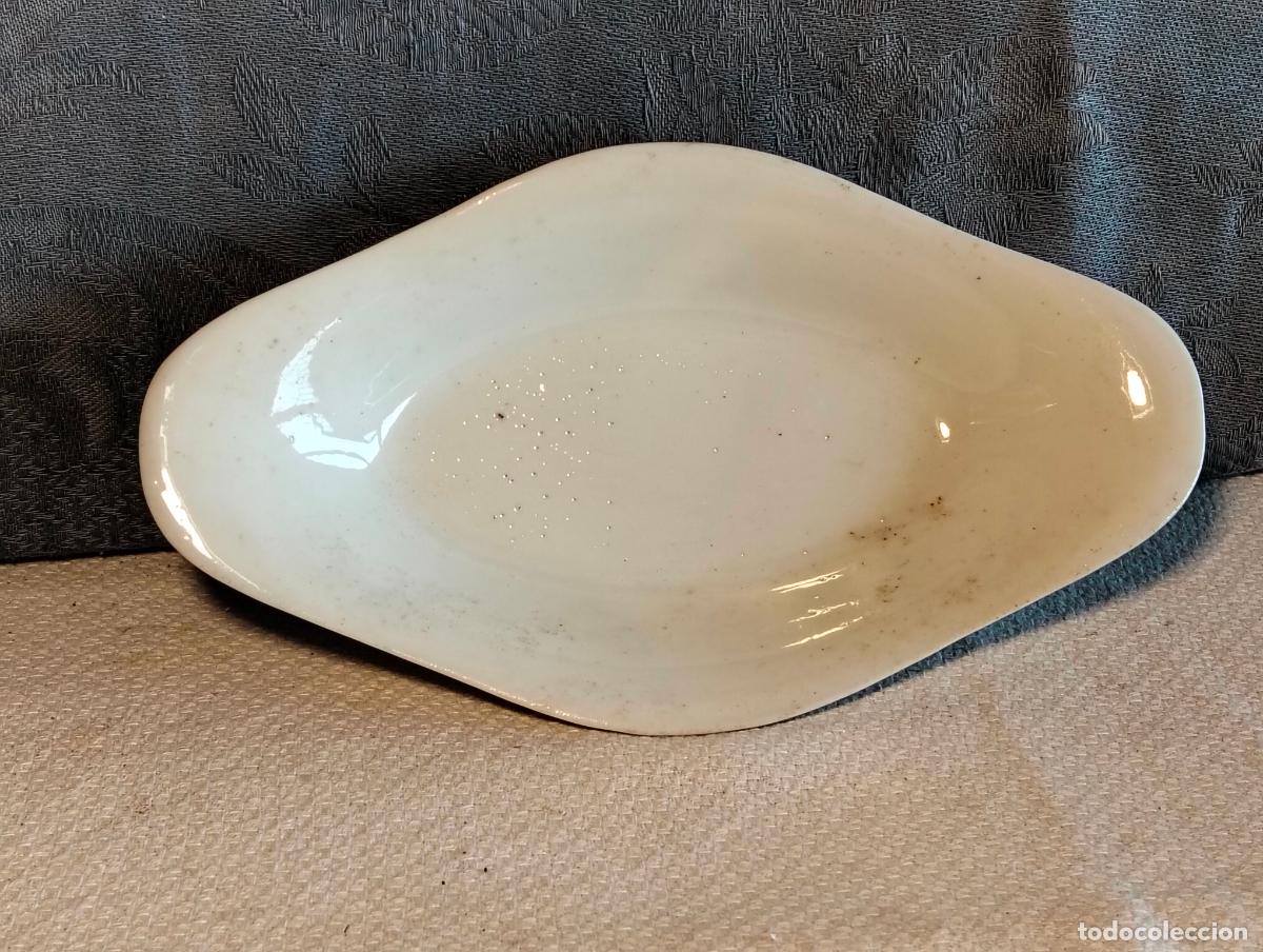 Antiques: Bandeja peque&ntilde;a rabanera para aperitivo bandejita de loza blanca de los a&ntilde;os 40-50