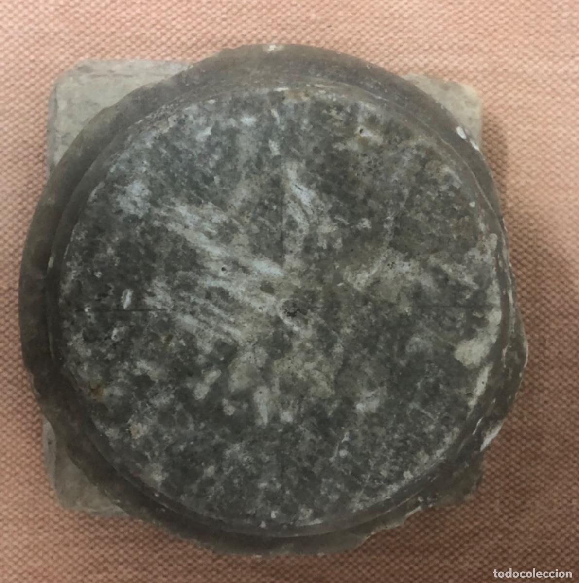 Antig&uuml;edades: Basa de columna Romana - Foto 3