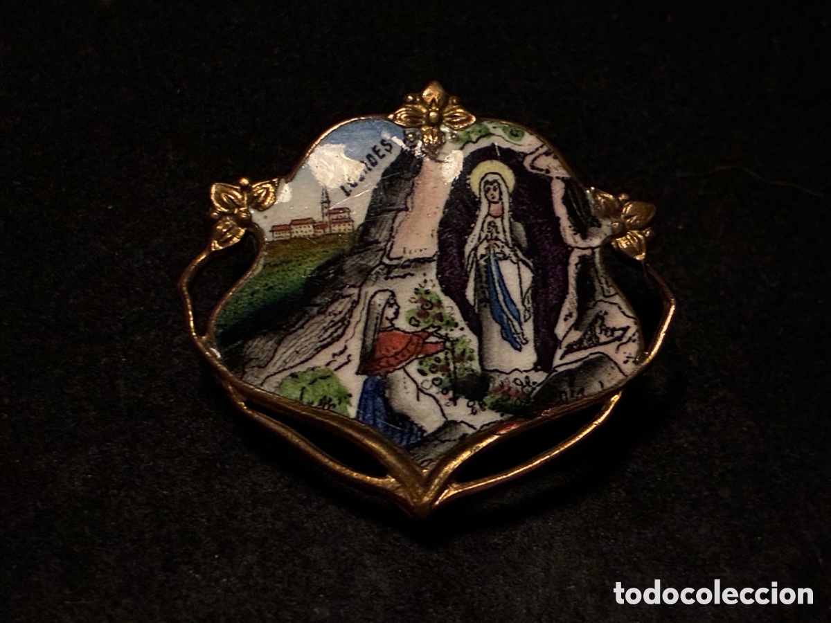 Antiguidades: Precioso broche religioso modernista Ntra Sra De Lourdes ,esmalte