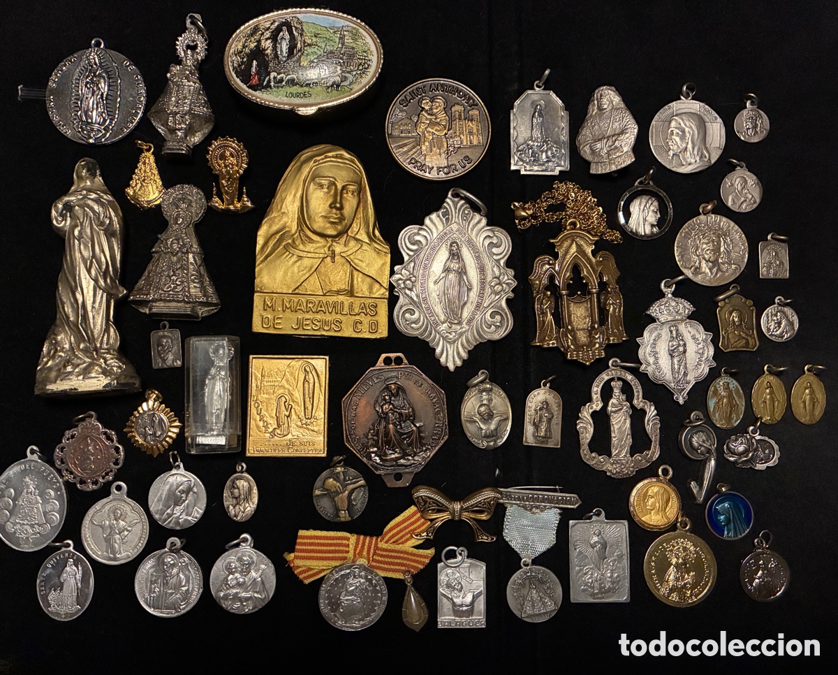 Antiquit&eacute;s: Lote de medallas religiosas &mdash; restos