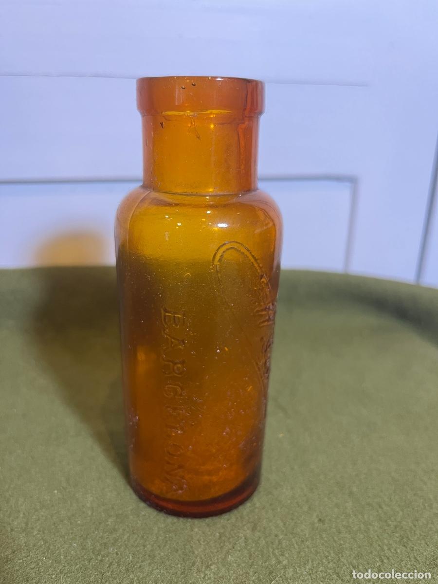 Antig&uuml;edades: Antiguo Frasco de Farmacia &Aacute;mbar BARCELONA &ndash; Vidrio Soplado en Molde &ndash; Relieve W. Sostres &ndash; Botica c