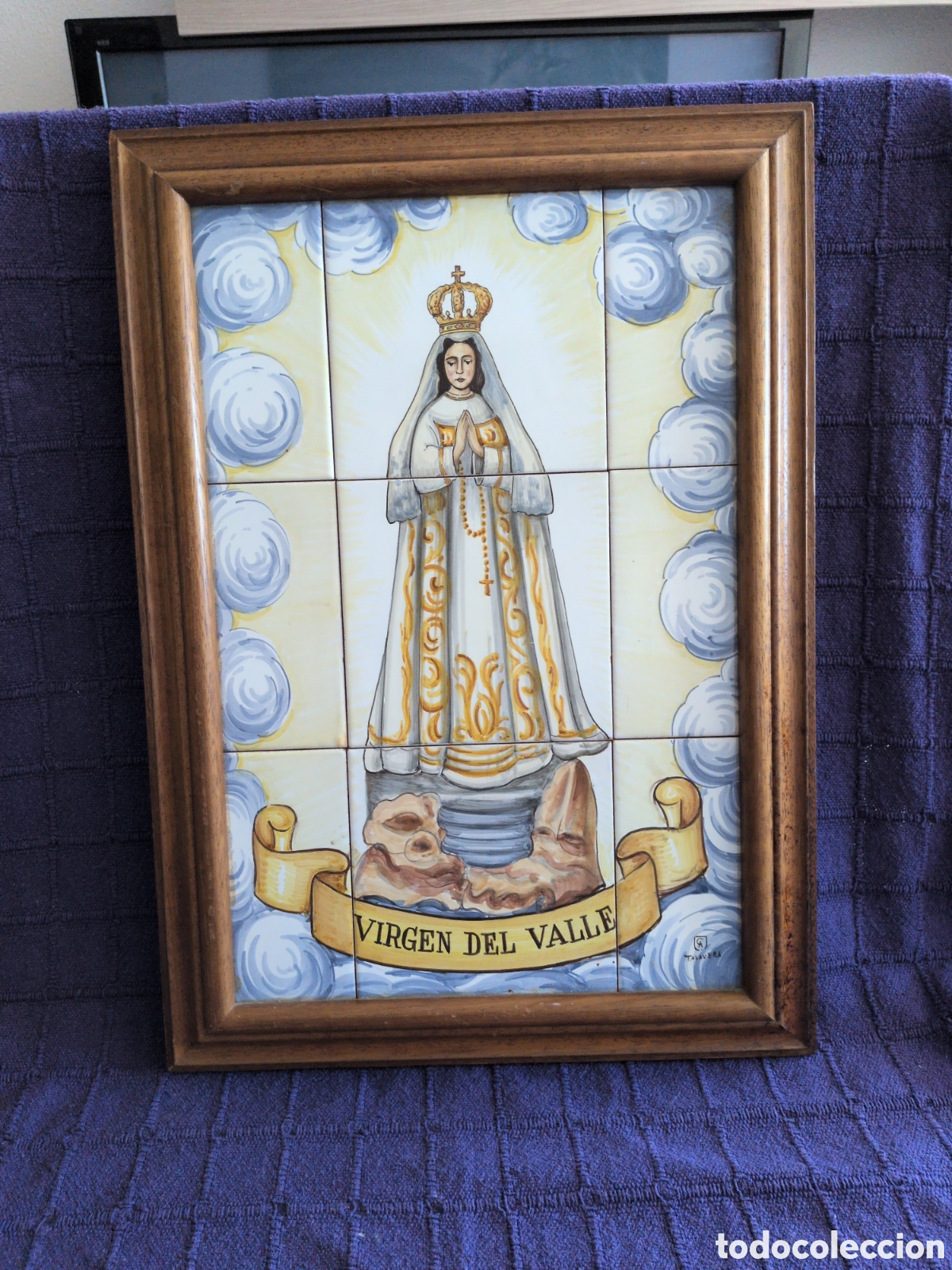 Antiguidades: Cuadro Retablo de Cer&aacute;mica de Talavera - Virgen del Valle. Mide 53 x 38 cm.