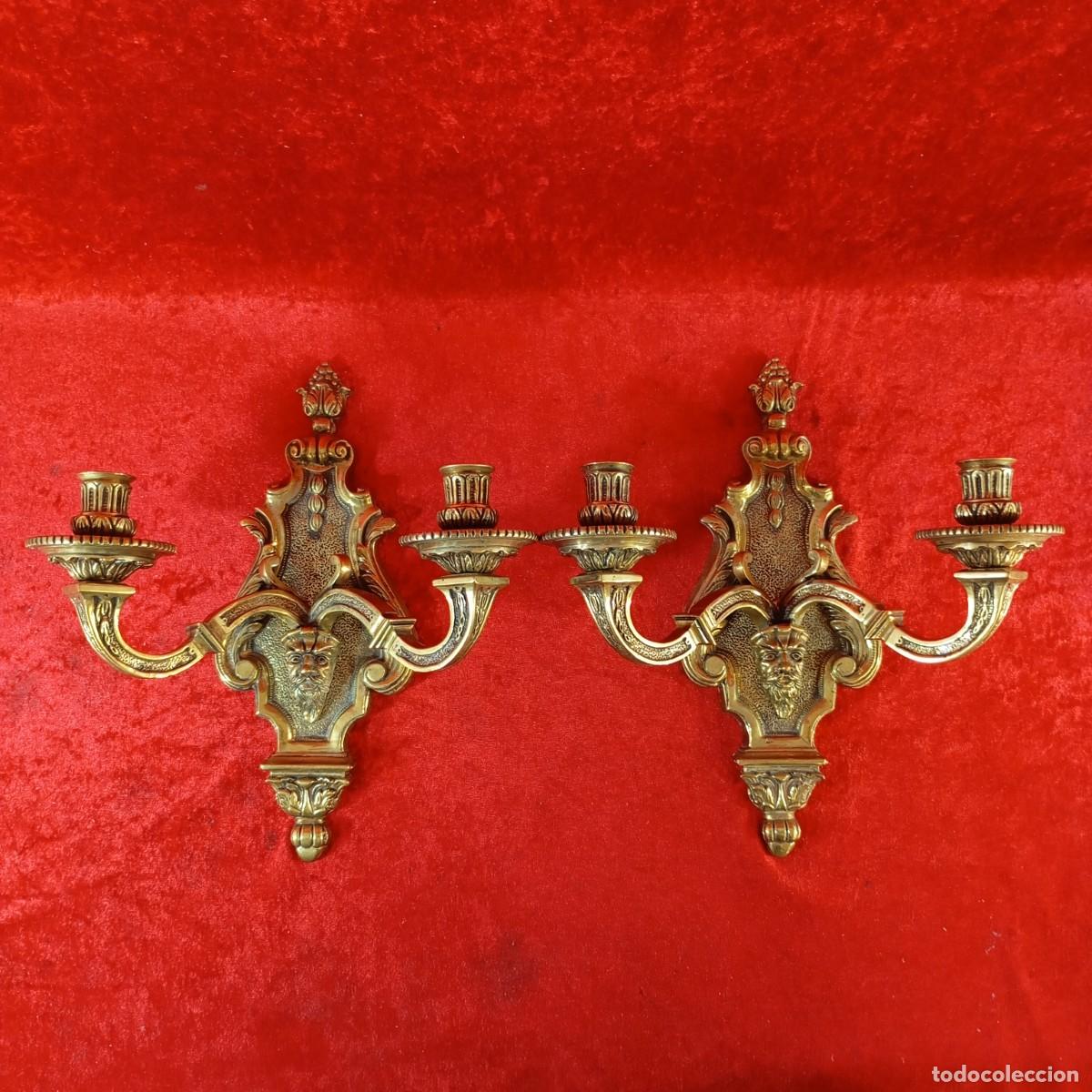 Antig&uuml;edades: PAREJA DE APLIQUES DECORATIVOS EN BRONCE - CANDELABROS - MASCARA - RAR&Iacute;SIMOS - 30 X 28 CM