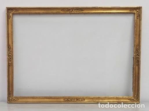 Antig&uuml;edades: 024. Gran Marco Antiguo Pan de Oro con Rocallas -etiqueta &rdquo;La Pinacoteca&rdquo; -