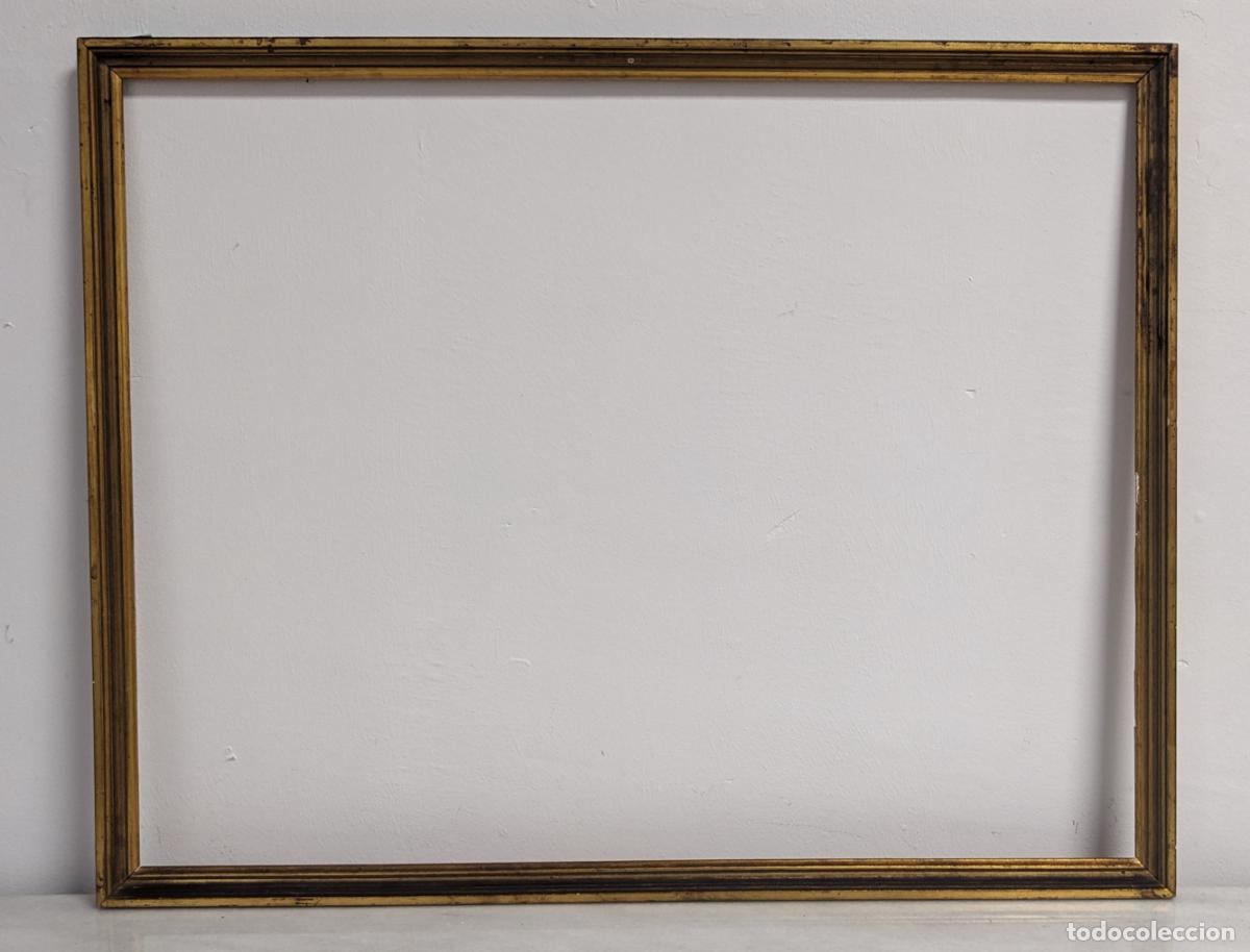 Antig&uuml;edades: 028. Marco antiguo dorado de &eacute;poca (primera mitad S. XX) 78x62