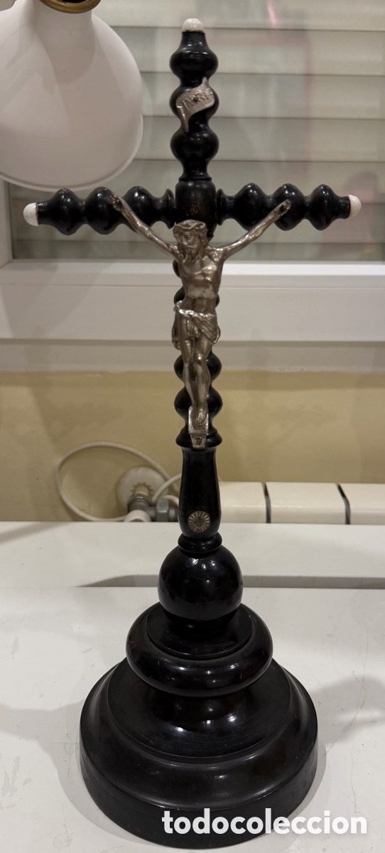 Oggetti Antichi: Crucifijo de sobremesa madera y metal