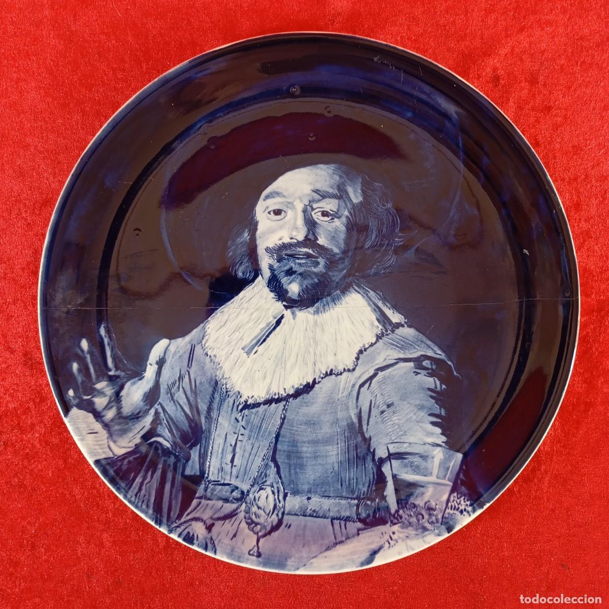 Antig&uuml;edades: PLATO DECORATIVO - FRANS HALS - PORCELANA HOLANDESA - DELFT - RESTAURADO - 30 CM
