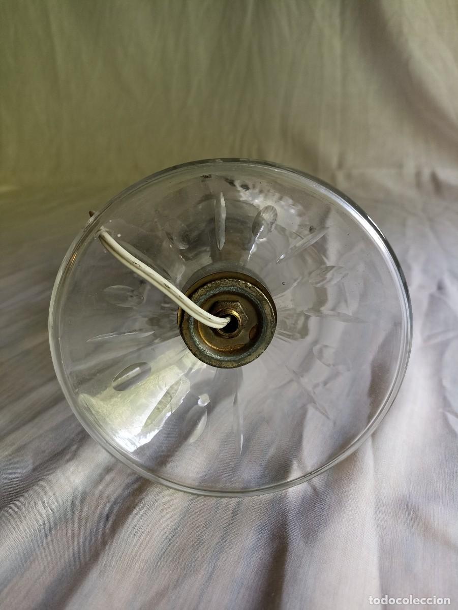 Antig&uuml;edades: Vieja l&aacute;mpara de mesa de cristal - Foto 6