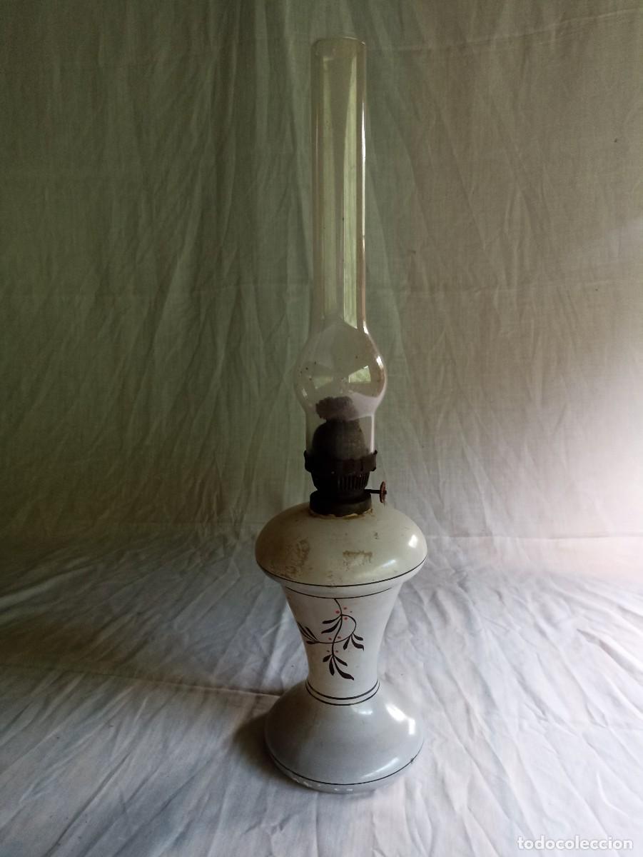 Antiques: Viejo quinqu&eacute; de cristal