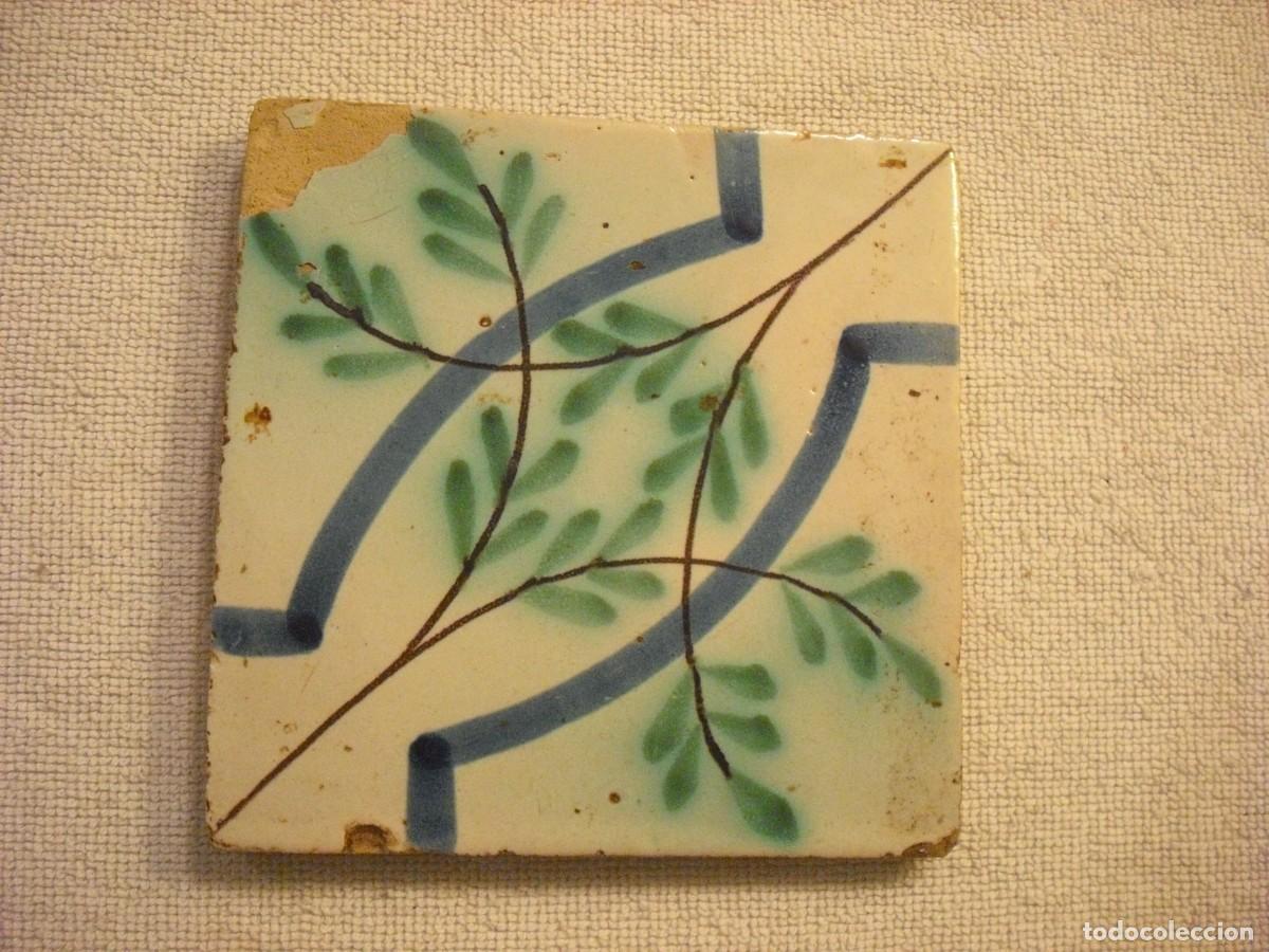 Antig&uuml;edades: ANTIGUO AZULEJO CATALAN DEL SIGLO XVIII. 13X 13 CM.