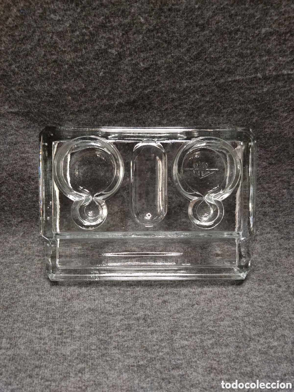 Antig&uuml;edades: Antiguo tintero o escriban&iacute;a de cristal con portaplumas