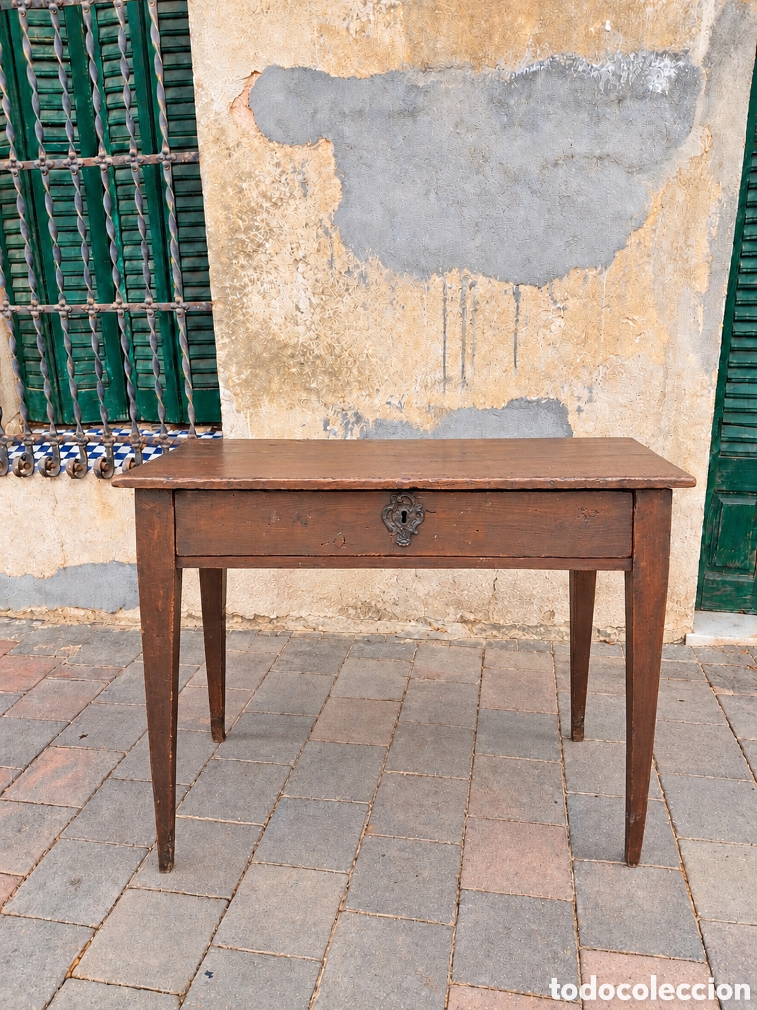 Antig&uuml;edades: Mesa petitoria o de recaudaci&oacute;n antigua &ndash; &eacute;poca Carlos IV &ndash; finales s. XVIII