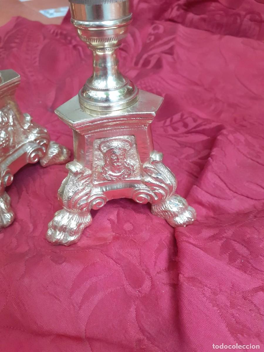 Antig&uuml;edades: PAREJA CANDELABROS RELIGIOSOS 35 CM - Foto 3