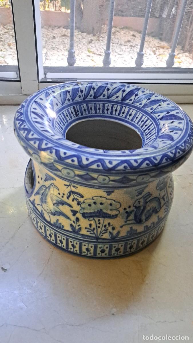 Antig&uuml;edades: Escupidera ceramica de Talavera azul