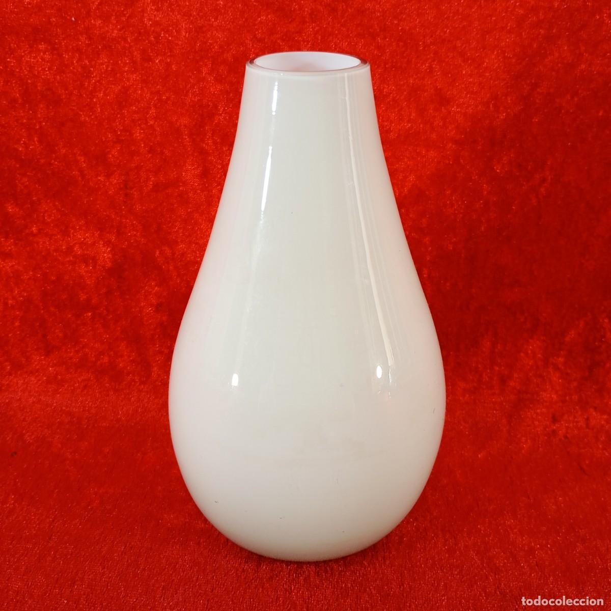 Antig&uuml;edades: JARRON DE CRISTAL DE MURANO BLANCO - 15 CM - OPORTUNIDAD
