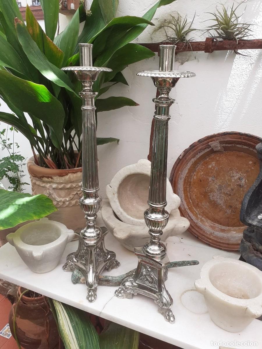 Antiquit&auml;ten: pareja candelabros religiosos plateados