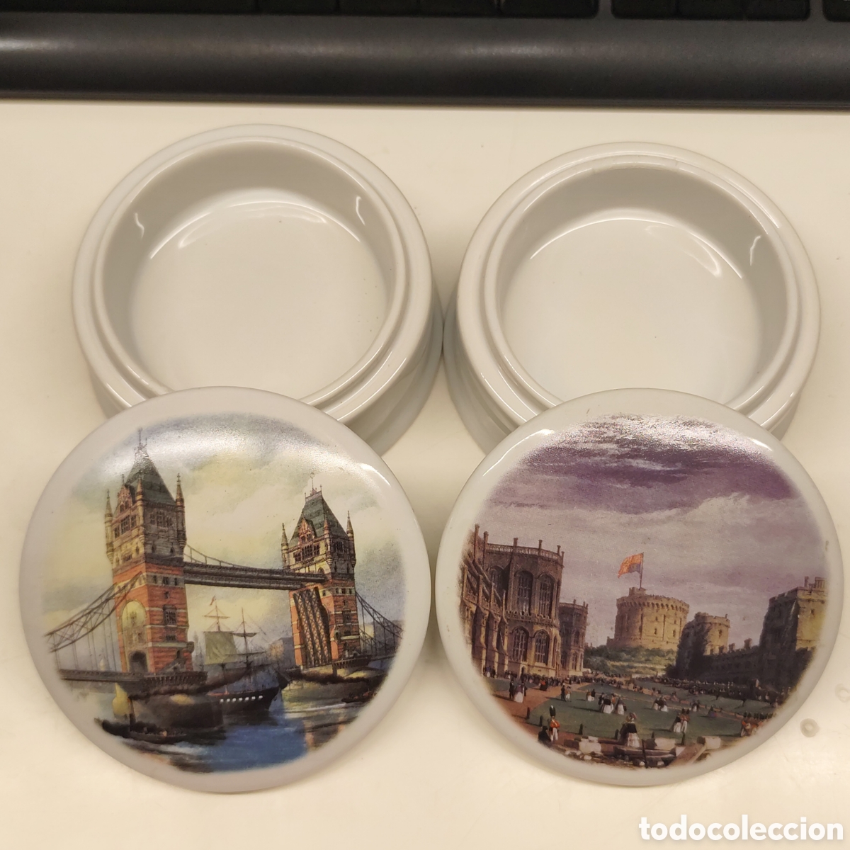 Antig&uuml;edades: PAREJA DE CAJITAS DE PORCELANA INLGESAS CON ESCENAS DE LONDRES - PATUM PEPETIUM - 10 CM