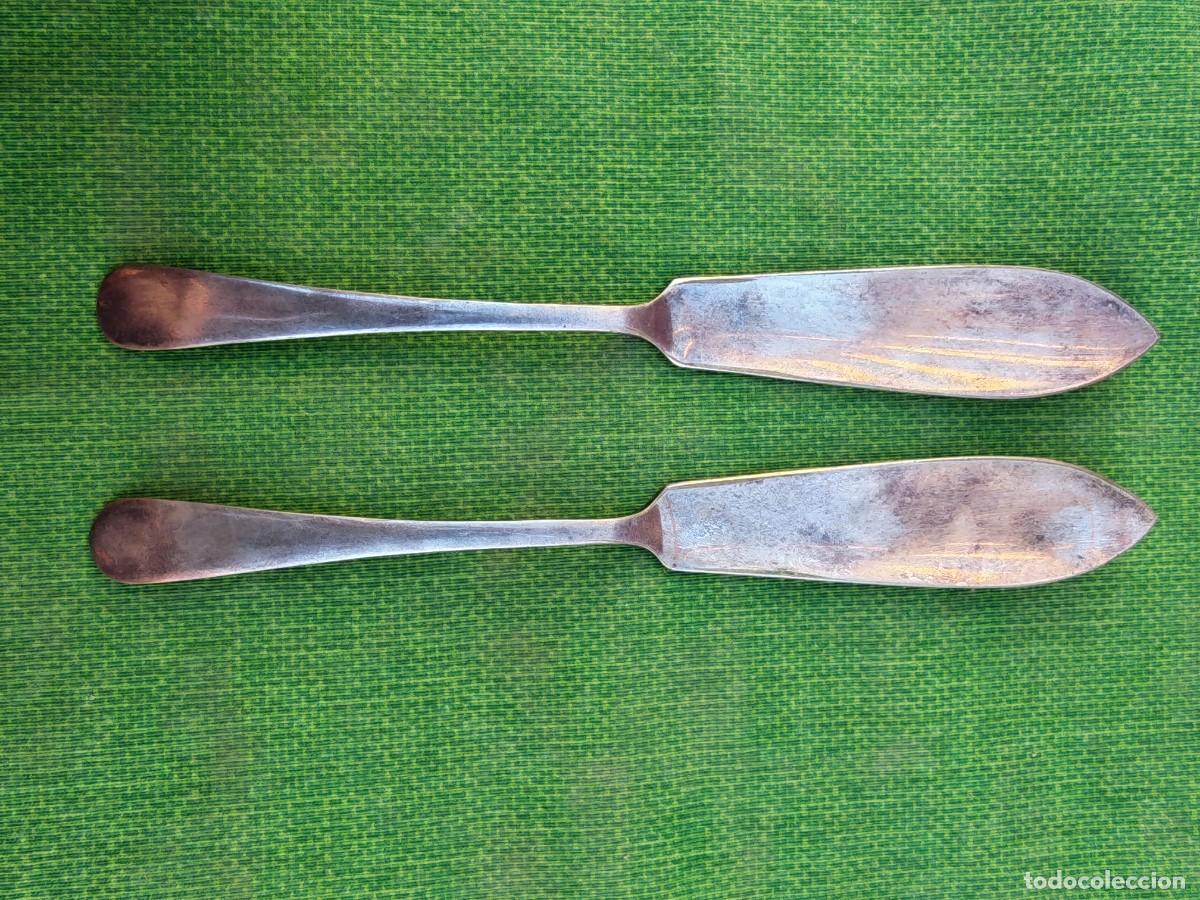 Antiquit&auml;ten: Cuchillos antiguos para aperitivos o mantequilla, plateados, de Sheffield (Inglaterra)