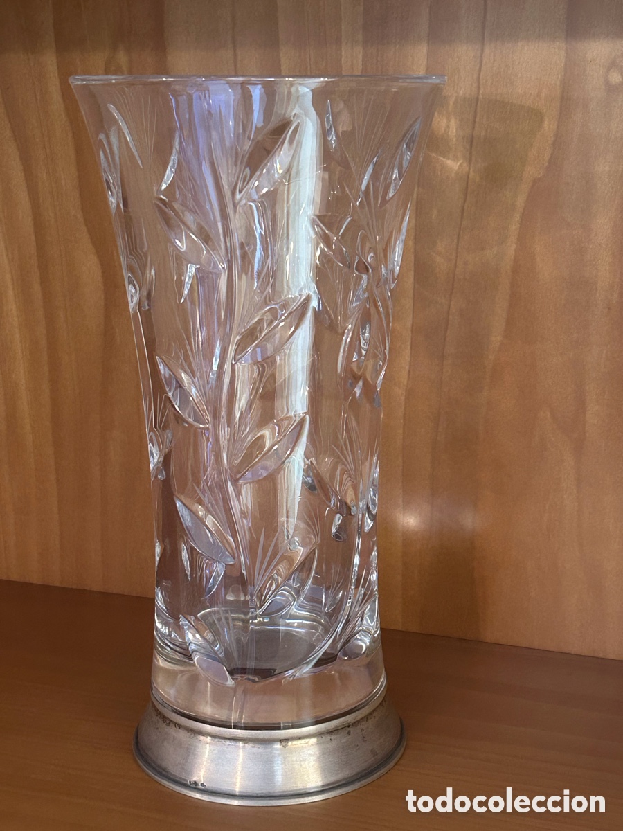 Antig&uuml;edades: Florero en cristal tallado y plata
