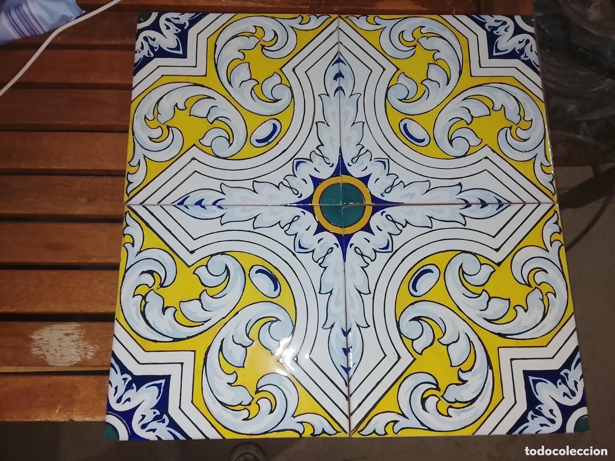 Antig&uuml;edades: Panel de 4 Azulejos Modernistas - Vicente El&iacute;as (Onda) - Cuarto Ornato, h. 1885 - 40x40 cm