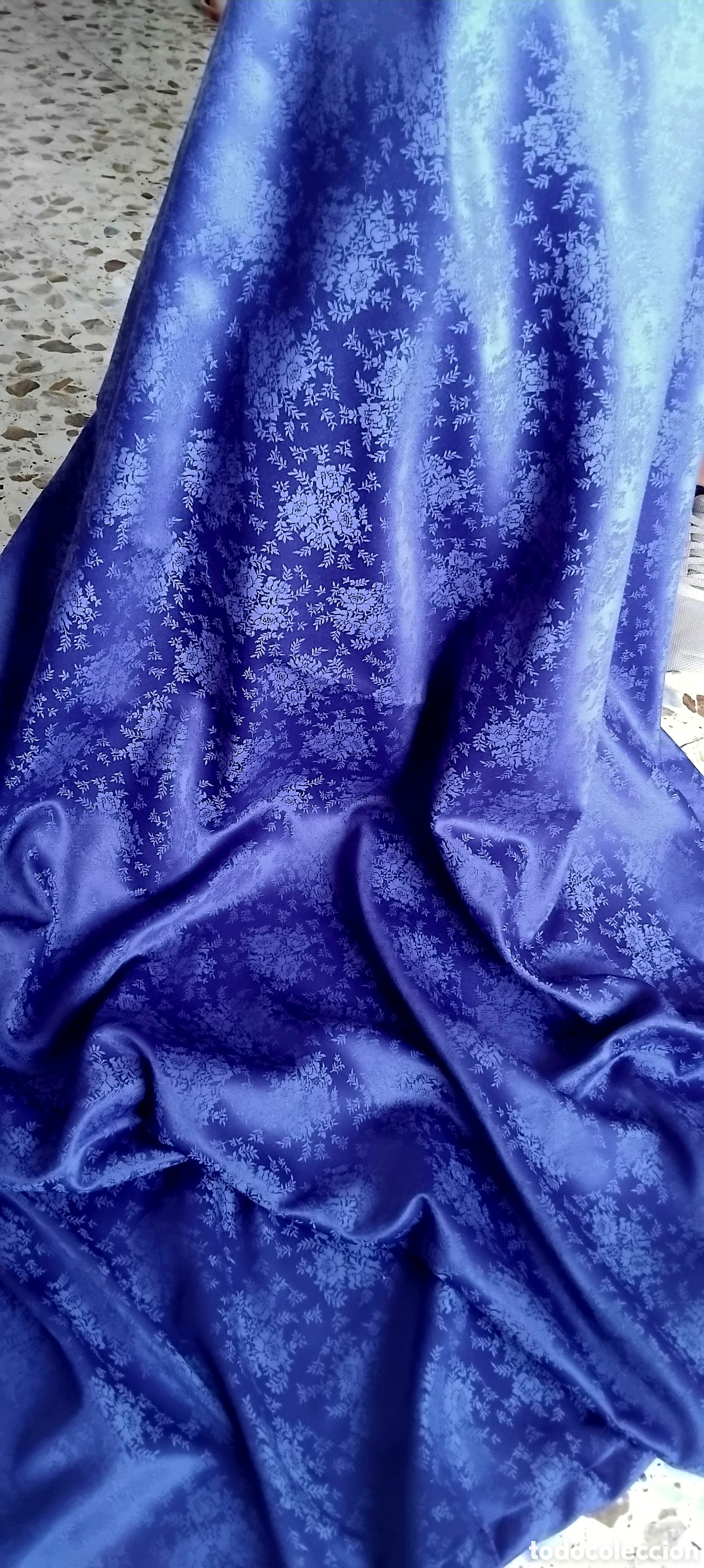 Antig&uuml;edades: Manto de damasco azul para virgen de 80 cm