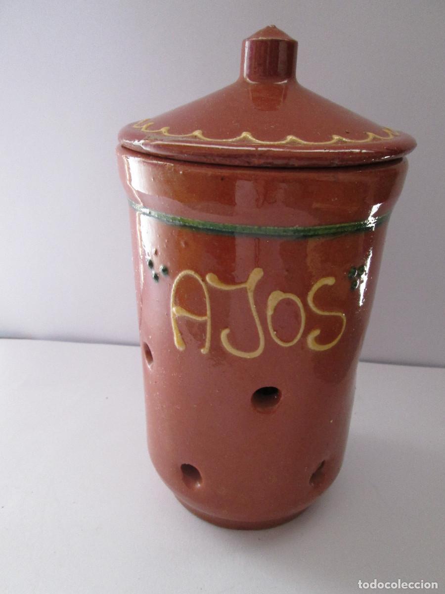 Antig&uuml;edades: TARRO DE CERAMICA PARA GUARDAR AJOS - CON TAPA - 19X9