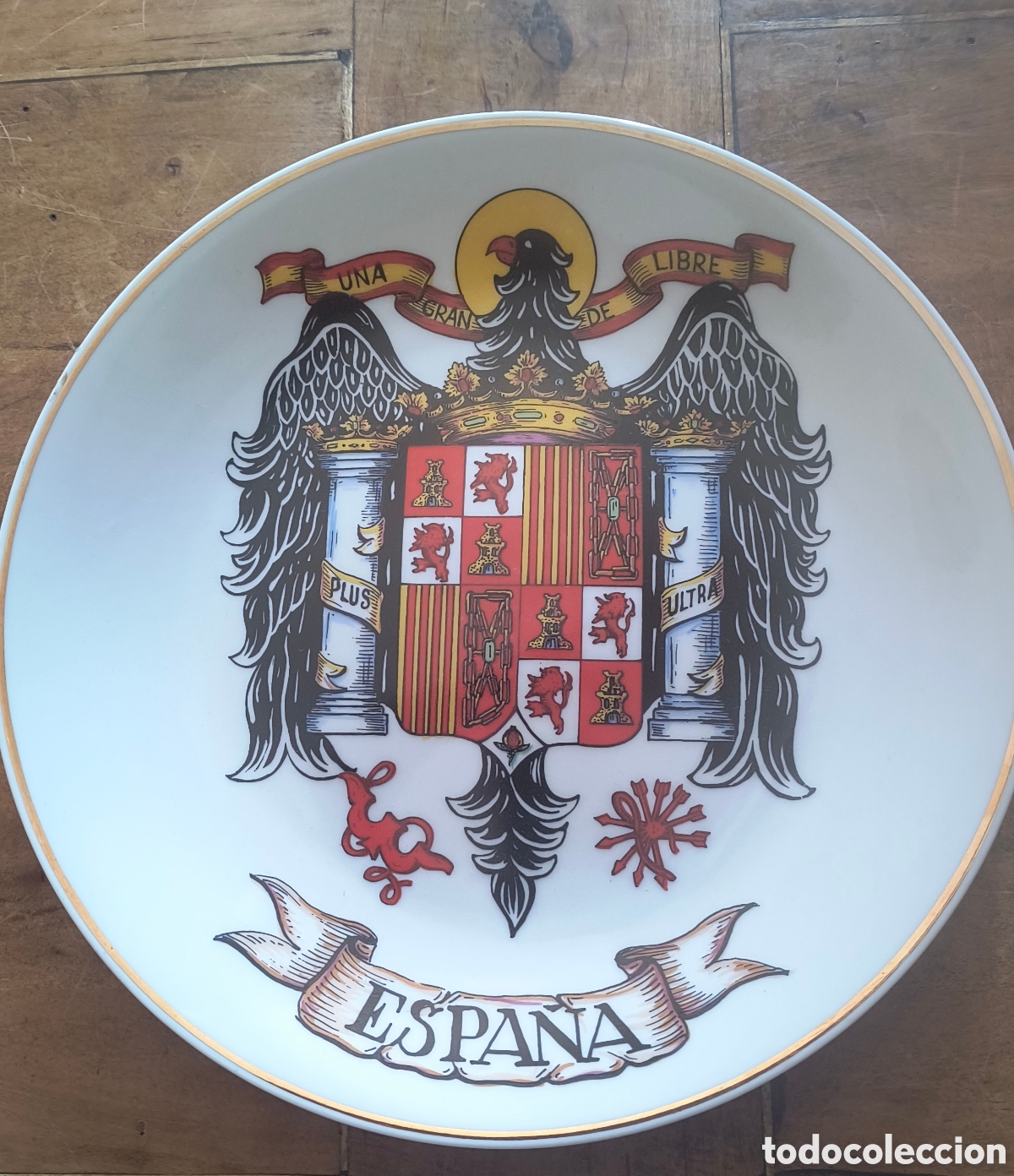 Antig&uuml;edades: Antiguo plato porcelana franquista