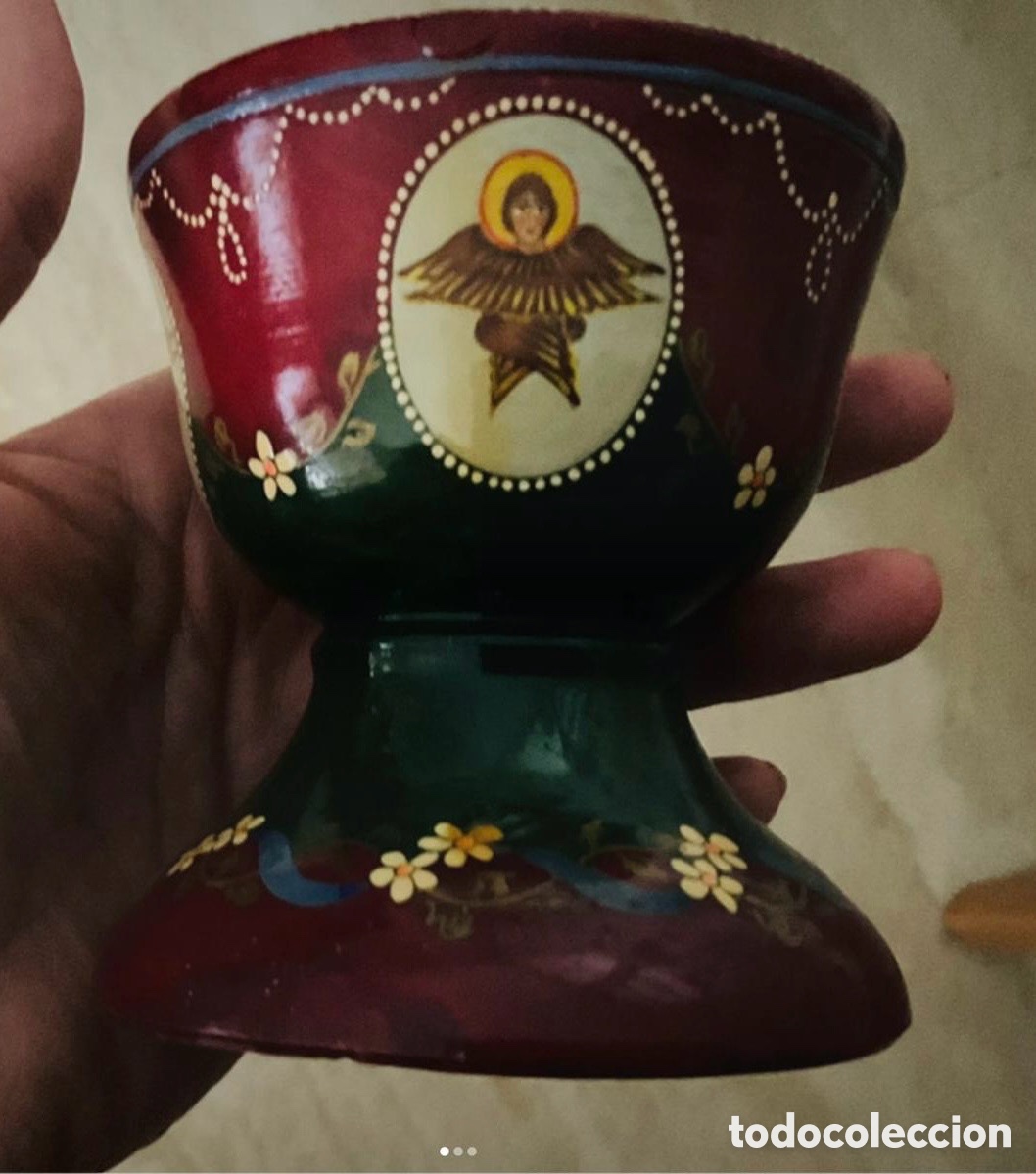 Antiquit&auml;ten: C&aacute;liz de madera lavada pintado