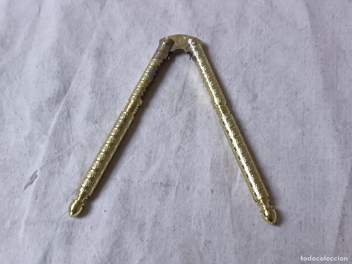 Antiquit&eacute;s: Antiguo Cascanueces o similar, HMO, de metal dorado